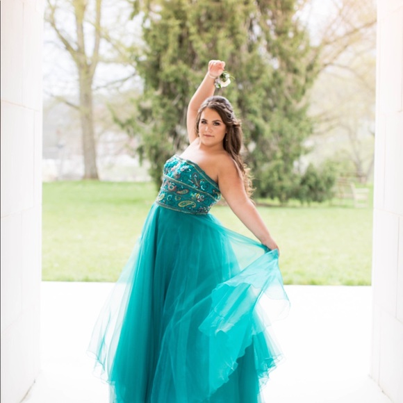 SOLD - Picture 3 of 8